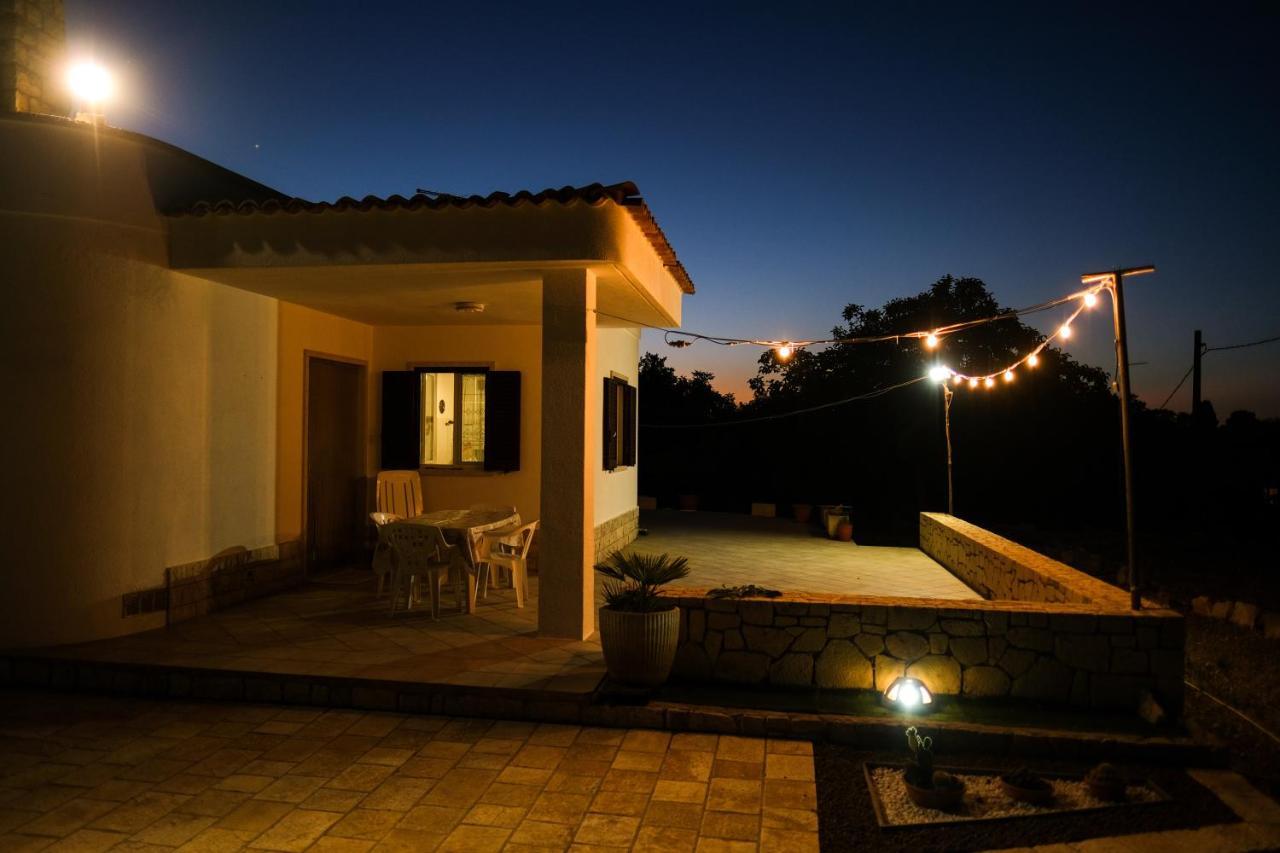 Trullo Elvira & Luigi Monopoli Exterior foto